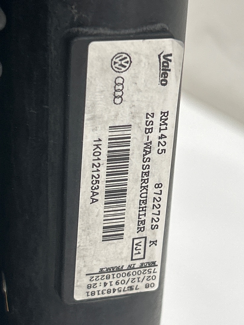 RADIADOR AGUA VOLKSWAGEN TOURAN (1T2) Advance