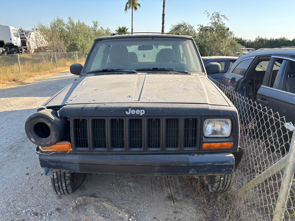 JEEP CHEROKEE (XJ) 2.5 TD Jamboree Motor 2,5 Ltr. - 85 kW Turbodiesel