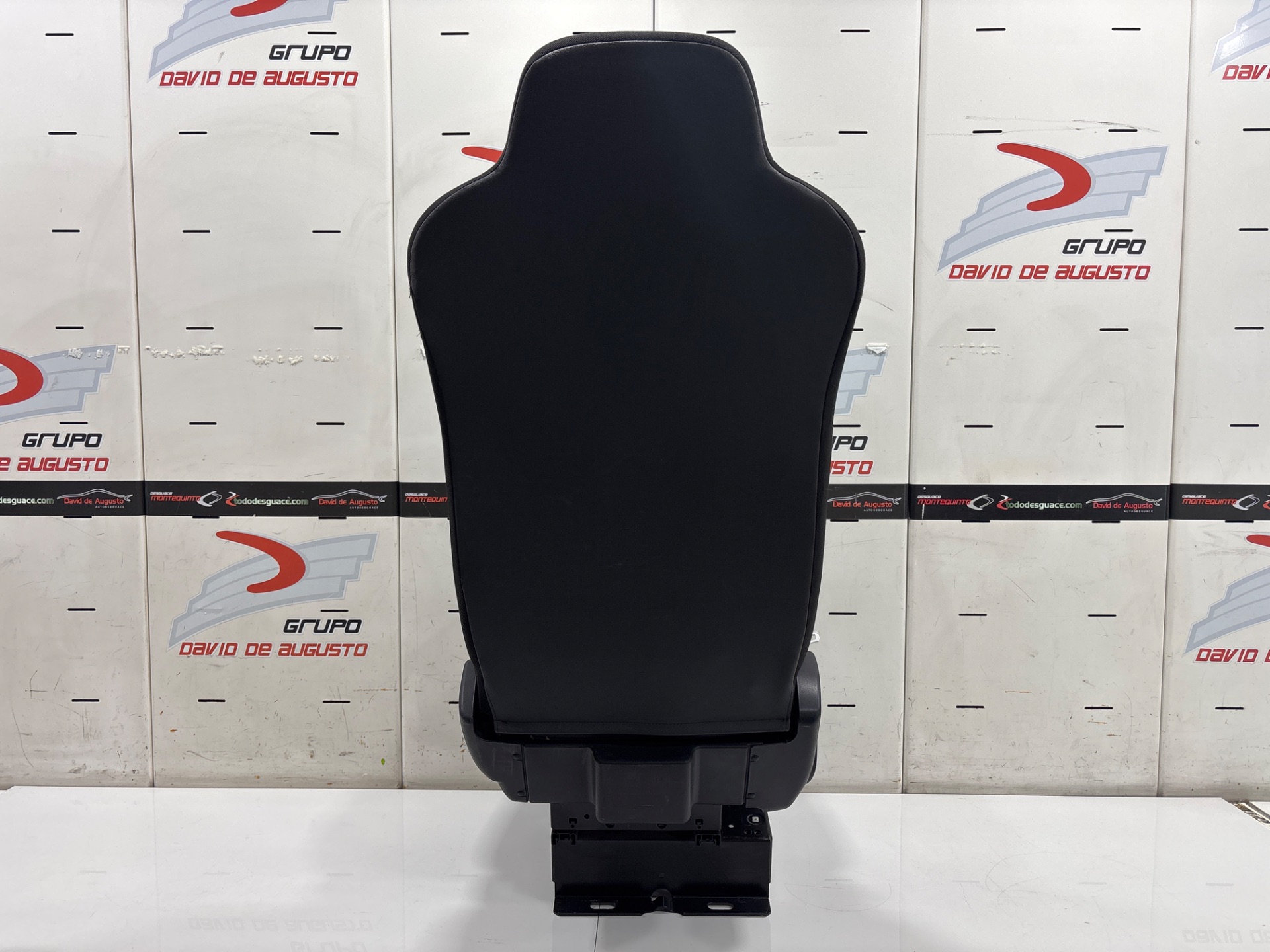 ASIENTO DELANTERO DERECHO IVECO EUROCARGO Volquete 120 E 4x2 Cabina doble