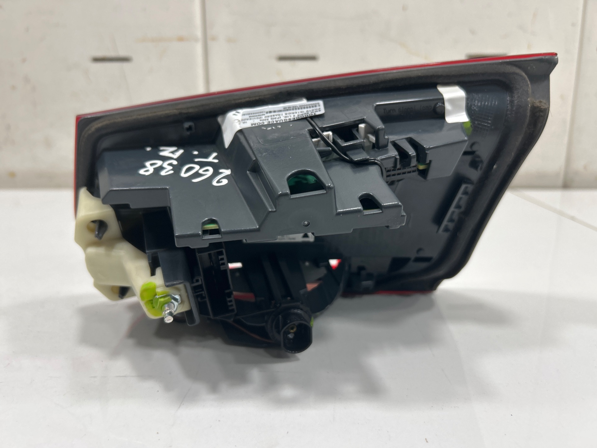 PILOTO INTERIOR TRASERO IZQUIERDO BMW SERIE 3 LIM. (F30) 330e