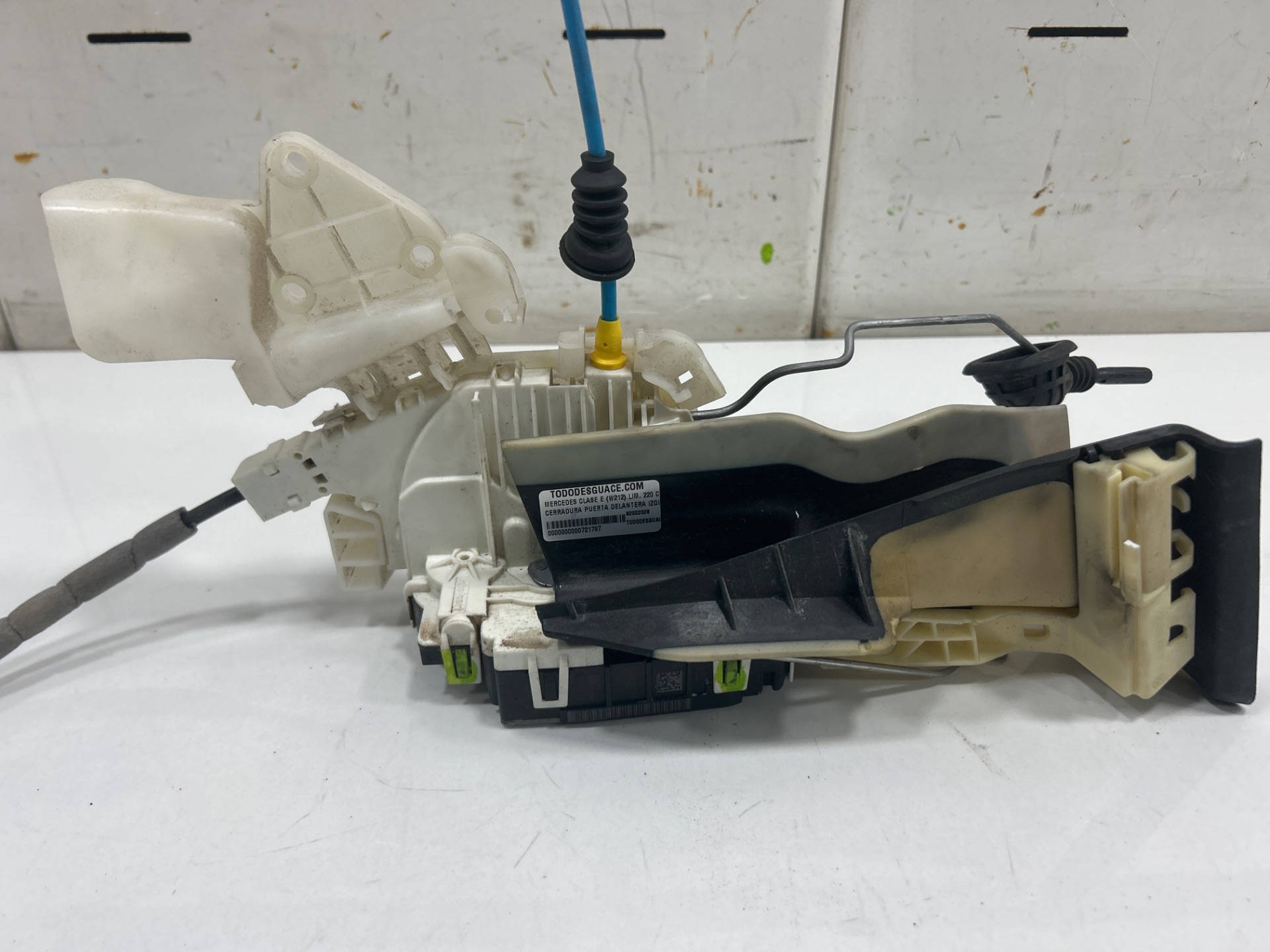 CERRADURA PUERTA DELANTERA IZQUIERDA MERCEDES CLASE E (W212) LIM. 220 CDI BlueEfficiency (212.002)   |   01.09 - 12.14