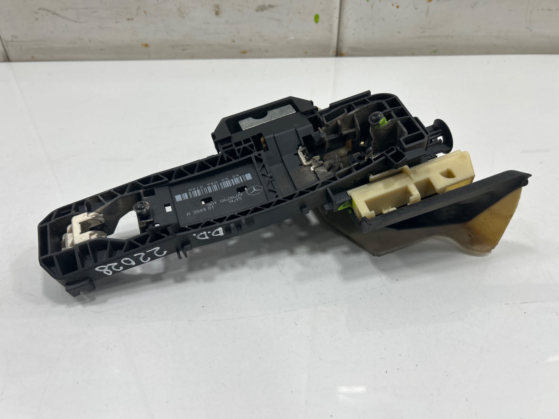 SOPORTE MANETA EXTERIOR DELANTERA IZQUIERDA MERCEDES CLASE E (W212) LIM. 220 CDI BlueEfficiency (212.002)   |   01.09 - 12.14
