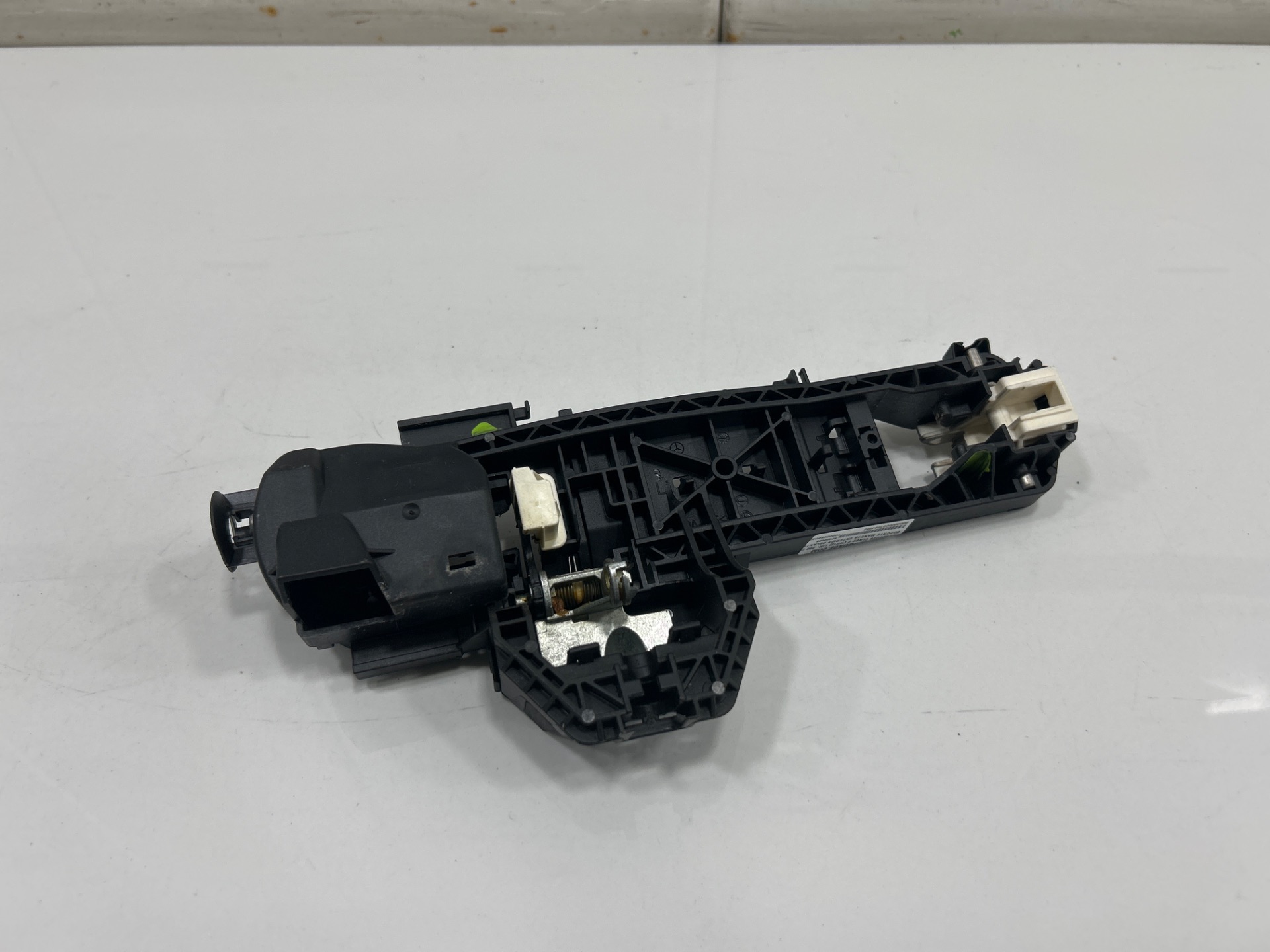 SOPORTE MANETA EXTERIOR DELANTERA DERECHA MERCEDES CLASE E (W212) LIM. 220 CDI BlueEfficiency (212.002)   |   01.09 - 12.14