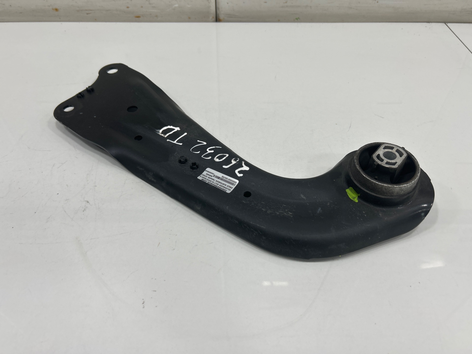 BRAZO SUSPENSION TRASERO DERECHO VOLKSWAGEN GOLF VII SPORTSVAN Advance
