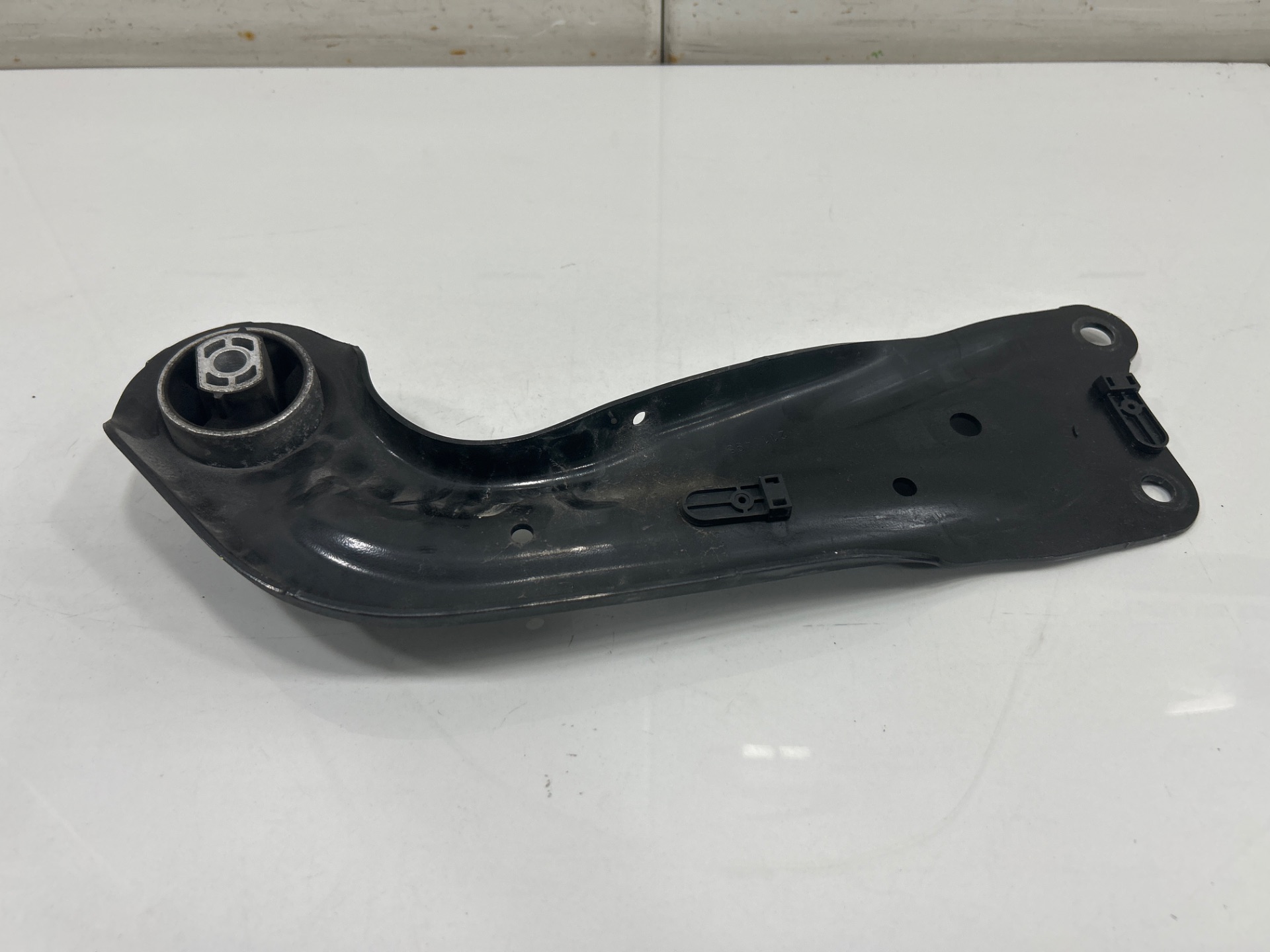 BRAZO SUSPENSION TRASERO DERECHO VOLKSWAGEN GOLF VII SPORTSVAN Advance