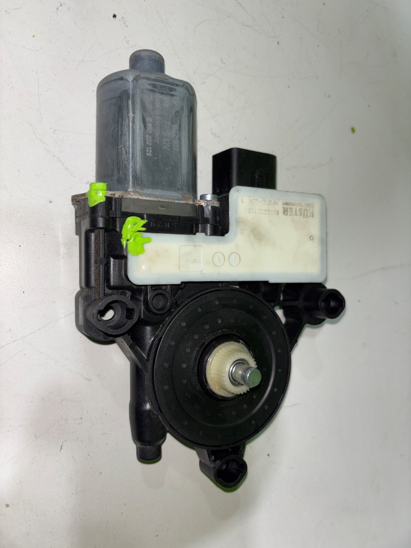 MOTOR ELEVALUNAS DELANTERO DERECHO BMW SERIE Z4 ROADSTER (G29) sDrive 30i
