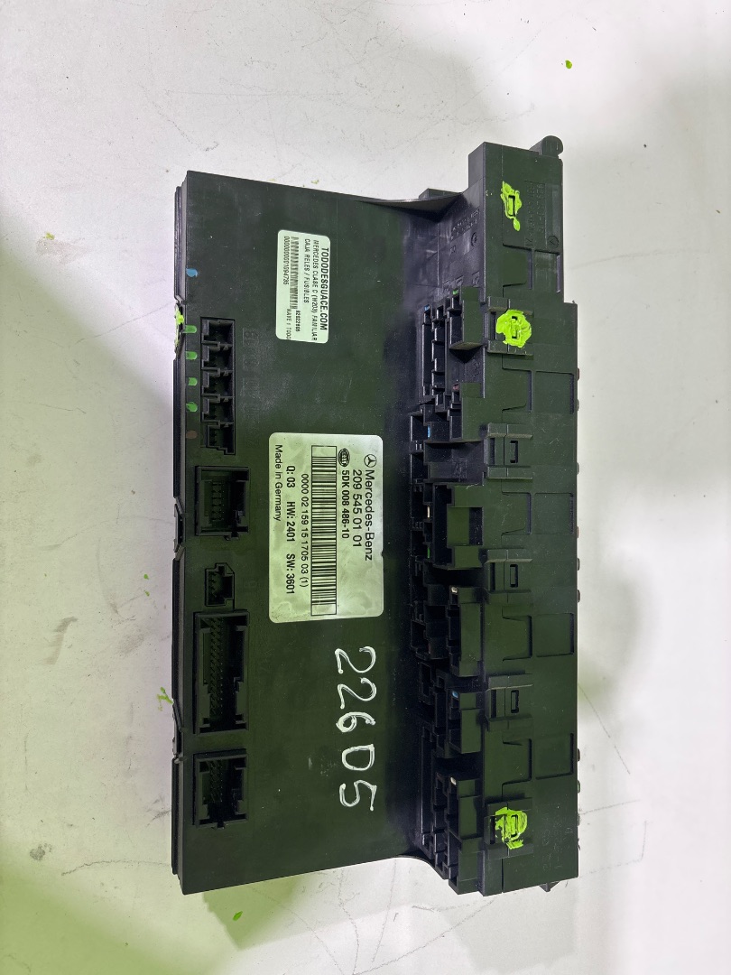 CAJA RELES / FUSIBLES MERCEDES CLASE C (W203) FAMILIAR C 220 T CDI (203.206)   |   01.01 - 12.04