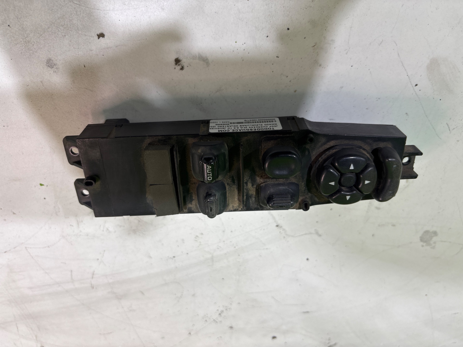 MANDO ELEVALUNAS DELANTERO IZQUIERDO JEEP CHEROKEE (XJ) 2.5 TD Jamboree