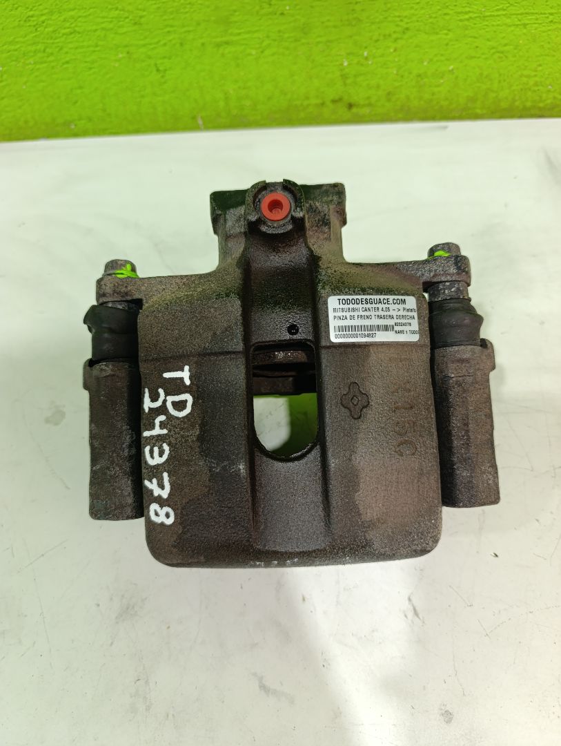 PINZA DE FRENO TRASERA DERECHA MITSUBISHI CANTER 4.05 -> Plataforma 35 Cabina doble (Comfort)