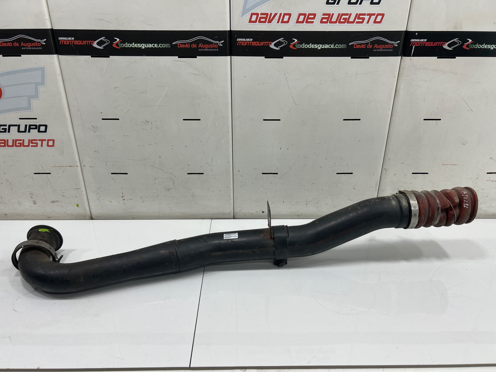 TUBO INTERCOOLER SCANIA SERIE 4 (P/R 144 L) FG     460 (4X2)  E2 Corto CR 13 / 14 B   |   01.96 - 12.01