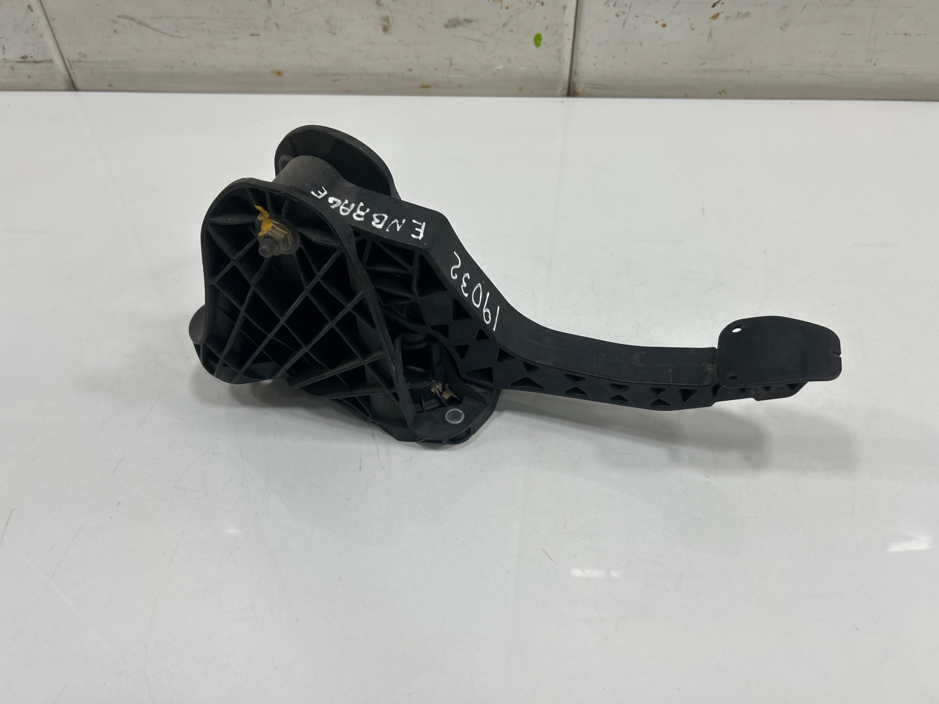 PEDAL EMBRAGUE