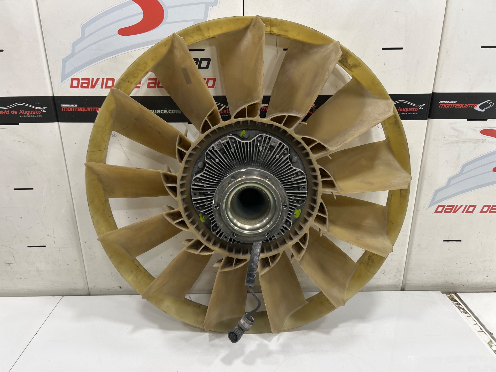 ASPA VENTILADOR VISCOSO MERCEDES-BENZ ACTROS BM 963.XXX 3-ACHSER 25XX 6x2 SZM L BigSpace