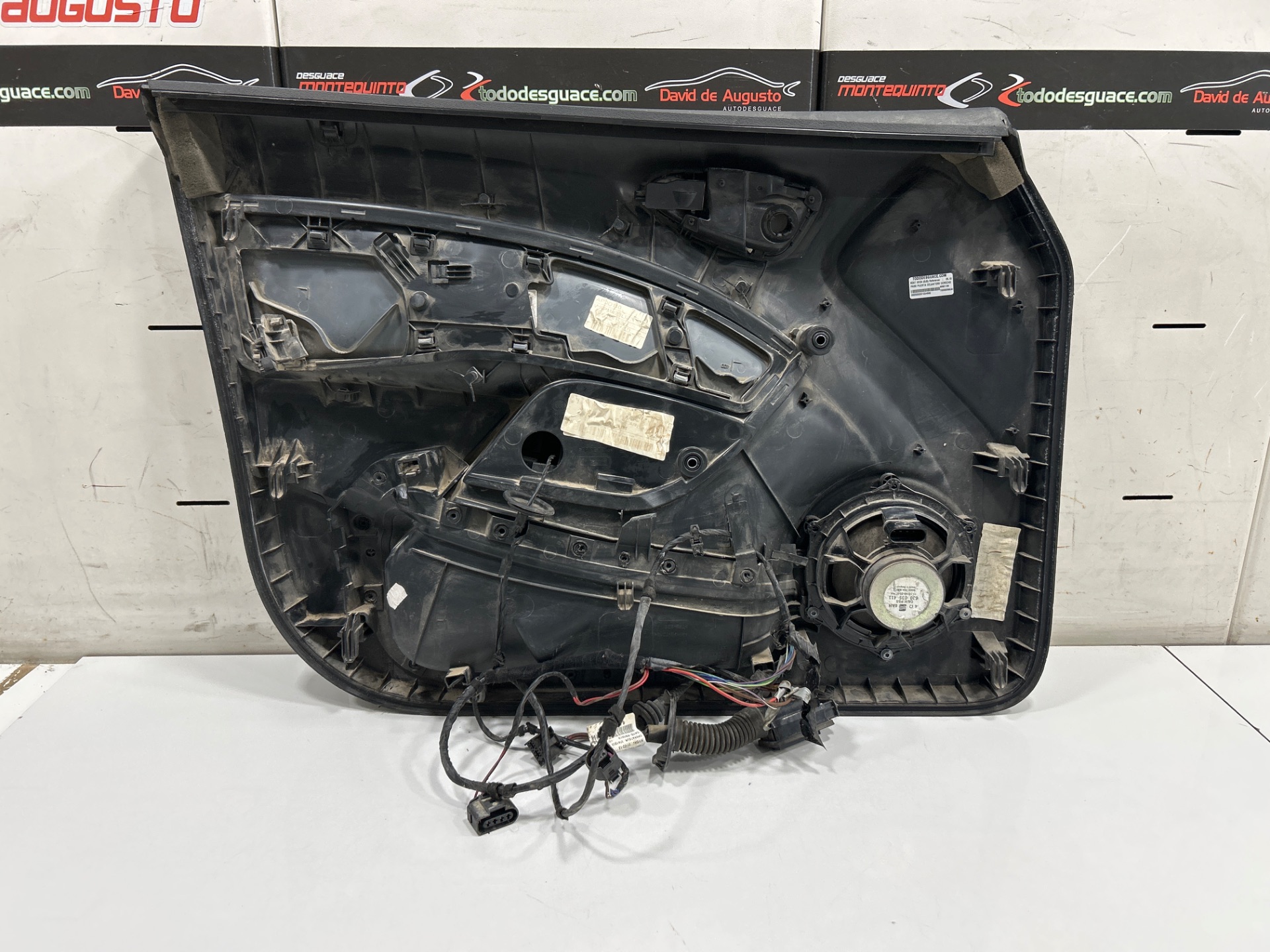 PAÑO PUERTA DELANTERO DERECHO SEAT IBIZA (6J5) Reference   |   05.10 - 12.15
