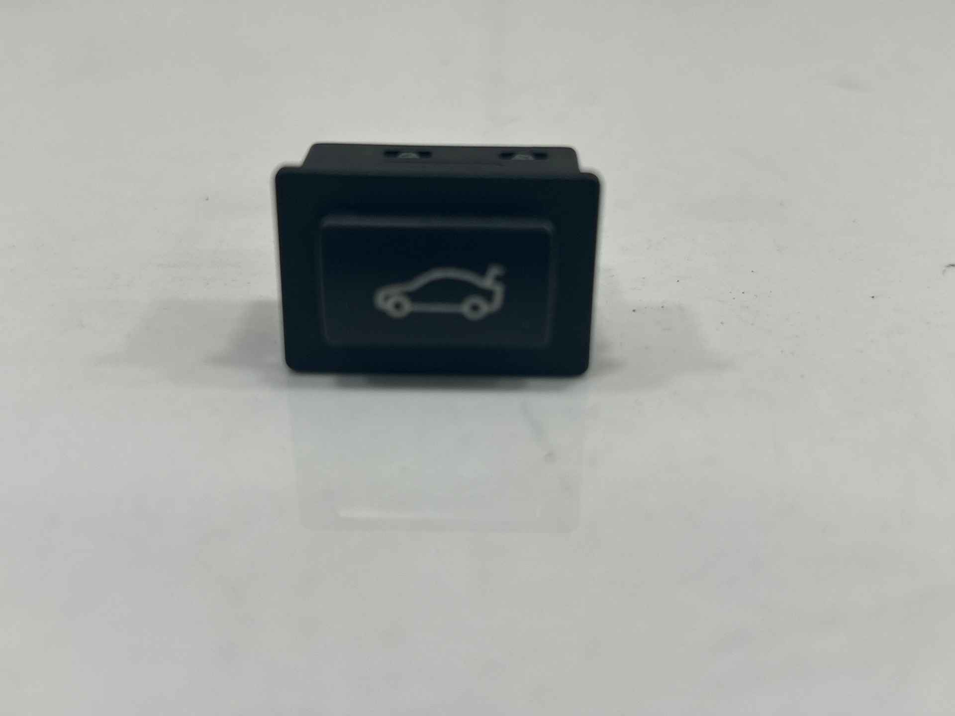 BOTON APERTURA MALETERO BMW SERIE 6 COUPE (E63) 630i