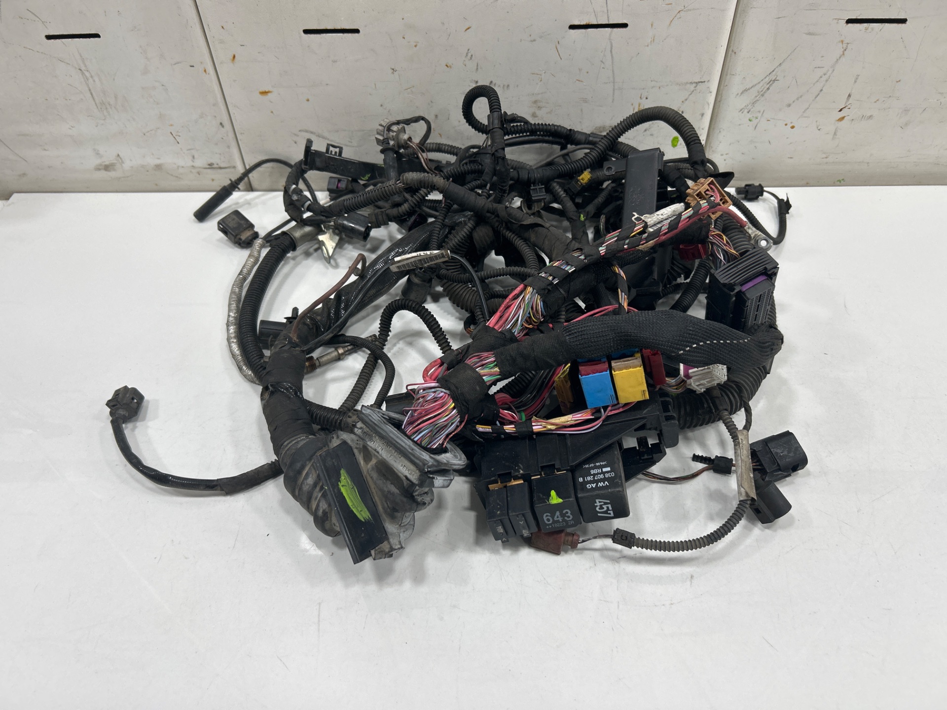 INSTALACION ELECTRICA MOTOR SEAT EXEO BERLINA (3R2) Last Edition   |   06.13 - 12.13