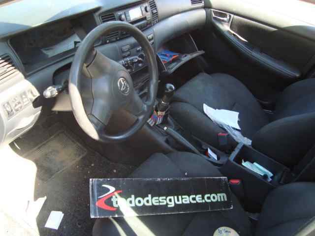 TOYOTA COROLLA (E12) 2.0 D-4D Linea Luna Berlina Motor 2,0 Ltr. - 85 kW D-CAT
