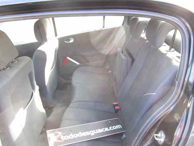 RENAULT MEGANE II CLASSIC BERLINA Confort Authentique Motor 1,6 Ltr. - 83 kW 16V