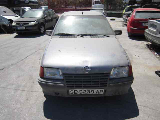 OPEL KADETT E GL Berlina Motor 1,4 Ltr. - 44 kW CAT (2H6)