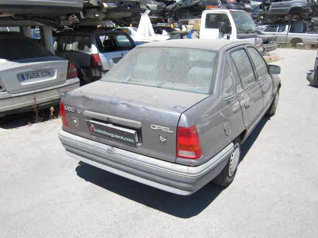 OPEL KADETT E GL Berlina Motor 1,4 Ltr. - 44 kW CAT (2H6)