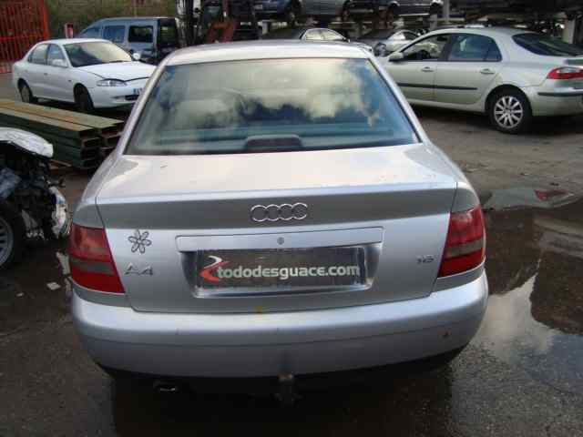 AUDI A4 BERLINA (B5) *