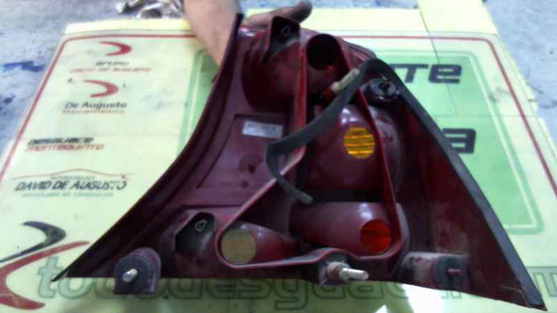 PILOTO TRASERO IZQUIERDO FORD FOCUS BERLINA (CAK) Ambiente