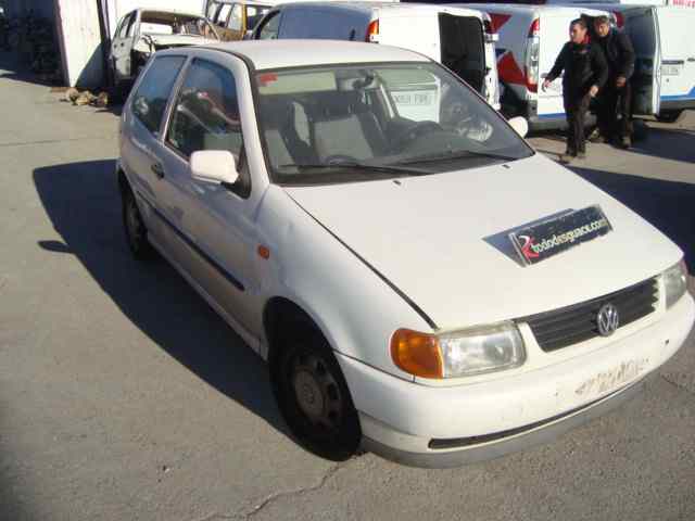 VOLKSWAGEN POLO BERLINA (6N1) Básico Motor 1,4 Ltr. - 44 kW