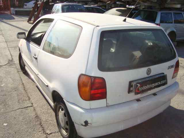 VOLKSWAGEN POLO BERLINA (6N1) Básico Motor 1,4 Ltr. - 44 kW