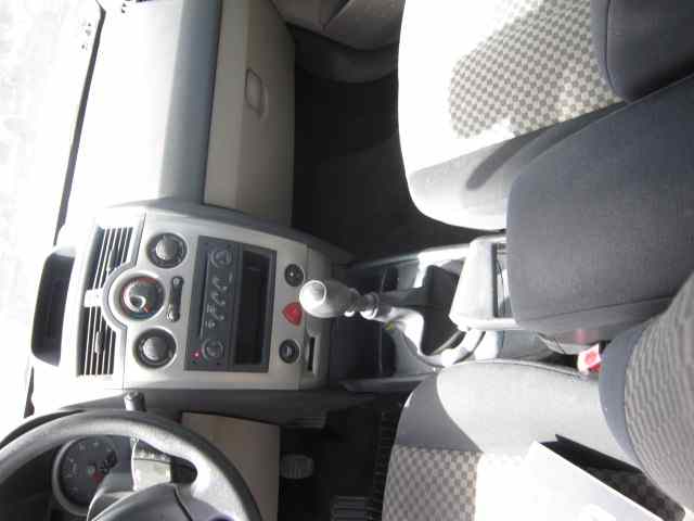RENAULT MEGANE II BERLINA 5P Confort Authentique Motor 1,6 Ltr. - 82 kW 16V