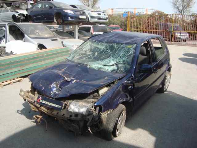 VOLKSWAGEN POLO BERLINA (6N2) Conceptline Motor 1,4 Ltr. - 44 kW