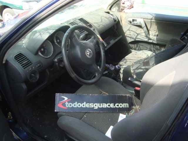 VOLKSWAGEN POLO BERLINA (6N2) Conceptline Motor 1,4 Ltr. - 44 kW