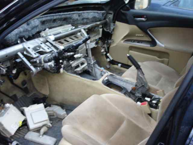 TOYOTA LEXUS IS 200 (DS2/IS2) 2.2 d Motor 2,2 Ltr. - 130 kW D-CAT