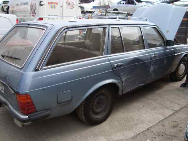 MERCEDES CLASE E (W123) FAMILIAR TD 300 Motor 3,0 Ltr. - 59 kW Diesel