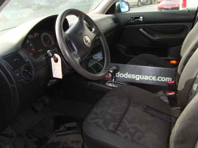 VOLKSWAGEN GOLF IV BERLINA (1J1) *