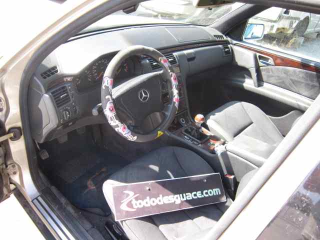 MERCEDES CLASE E (W210) BERLINA DIESEL 290 Turbodiesel (210.017) Motor 2,9 Ltr. - 95 kW Turbodiesel CAT