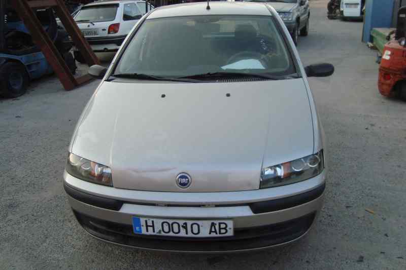 FIAT PUNTO BERLINA (188) *