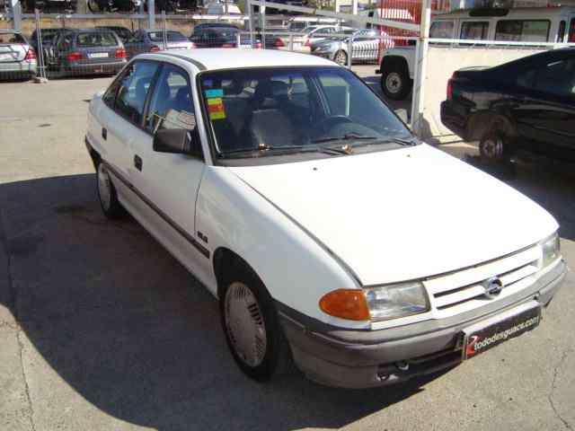 OPEL ASTRA F BERLINA Básico Motor 1,6 Ltr. - 55 kW