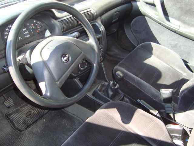 OPEL ASTRA F BERLINA Básico Motor 1,6 Ltr. - 55 kW