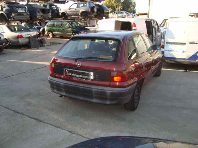 OPEL ASTRA F BERLINA Básico Motor 1,6 Ltr. - 55 kW