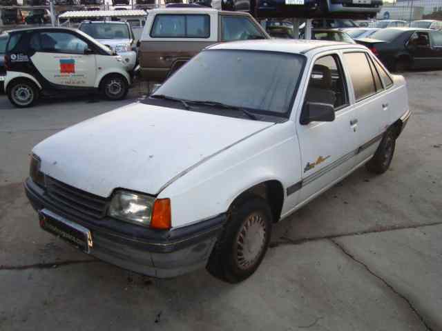 OPEL KADETT E Beauty Berlina Motor 1,4 Ltr. - 44 kW CAT (2H6)