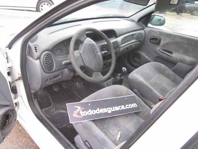 RENAULT MEGANE I FASE 2 BERLINA (BA0) 1.4 16V Privilege Motor 1,4 Ltr. - 70 kW 16V