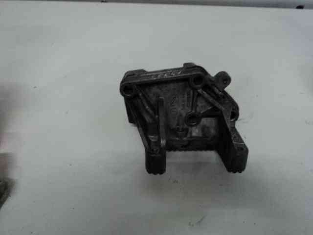 SOPORTE NISSAN INTERSTAR MOD. 04 (X70) *