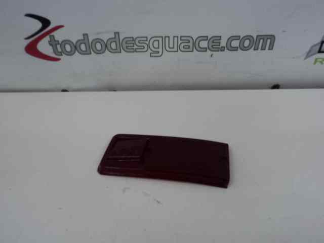 PILOTO TRASERO DERECHO INTERIOR SEAT 127 1.010 .MANUAL