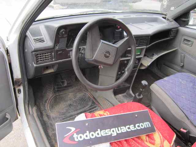 OPEL KADETT E LS Berlina Motor 1,4 Ltr. - 44 kW CAT (2H6)