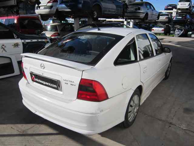 OPEL VECTRA B BERLINA Básico Motor 1,6 Ltr. - 74 kW 16V