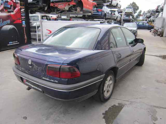 OPEL OMEGA B Básico Berlina Motor 2,0 Ltr. - 85 kW