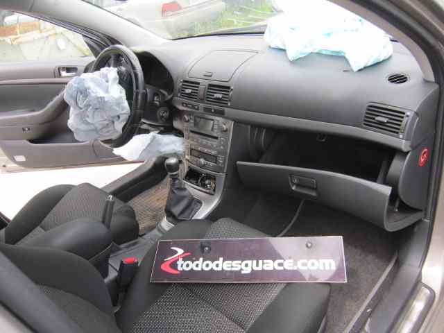 TOYOTA AVENSIS BERLINA (T25) 2.2 D-4D Executive Sedán (4-ptas.) Motor 2,2 Ltr. - 110 kW D-4D CAT