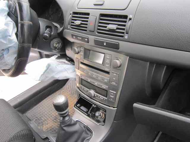 TOYOTA AVENSIS BERLINA (T25) 2.2 D-4D Executive Sedán (4-ptas.) Motor 2,2 Ltr. - 110 kW D-4D CAT