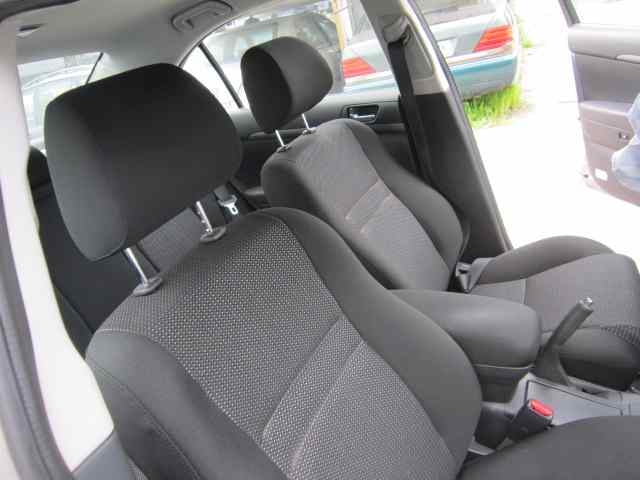 TOYOTA AVENSIS BERLINA (T25) 2.2 D-4D Executive Sedán (4-ptas.) Motor 2,2 Ltr. - 110 kW D-4D CAT