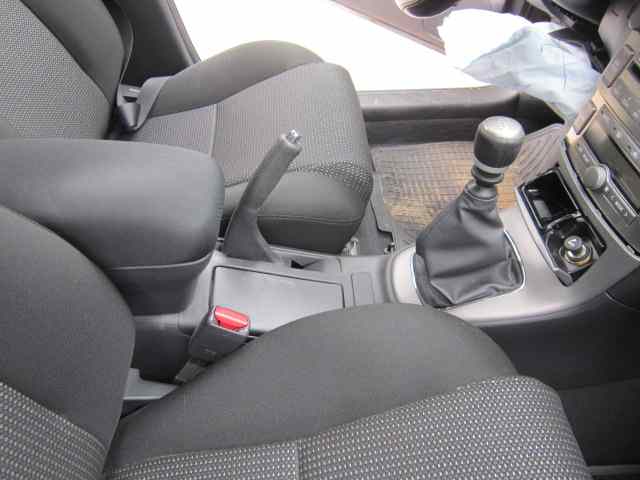TOYOTA AVENSIS BERLINA (T25) 2.2 D-4D Executive Sedán (4-ptas.) Motor 2,2 Ltr. - 110 kW D-4D CAT