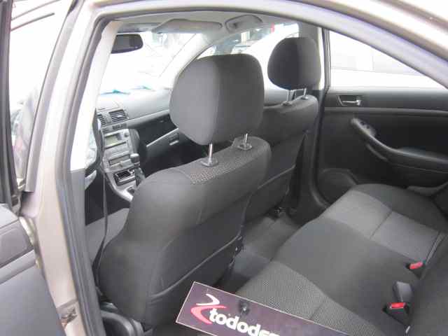 TOYOTA AVENSIS BERLINA (T25) 2.2 D-4D Executive Sedán (4-ptas.) Motor 2,2 Ltr. - 110 kW D-4D CAT